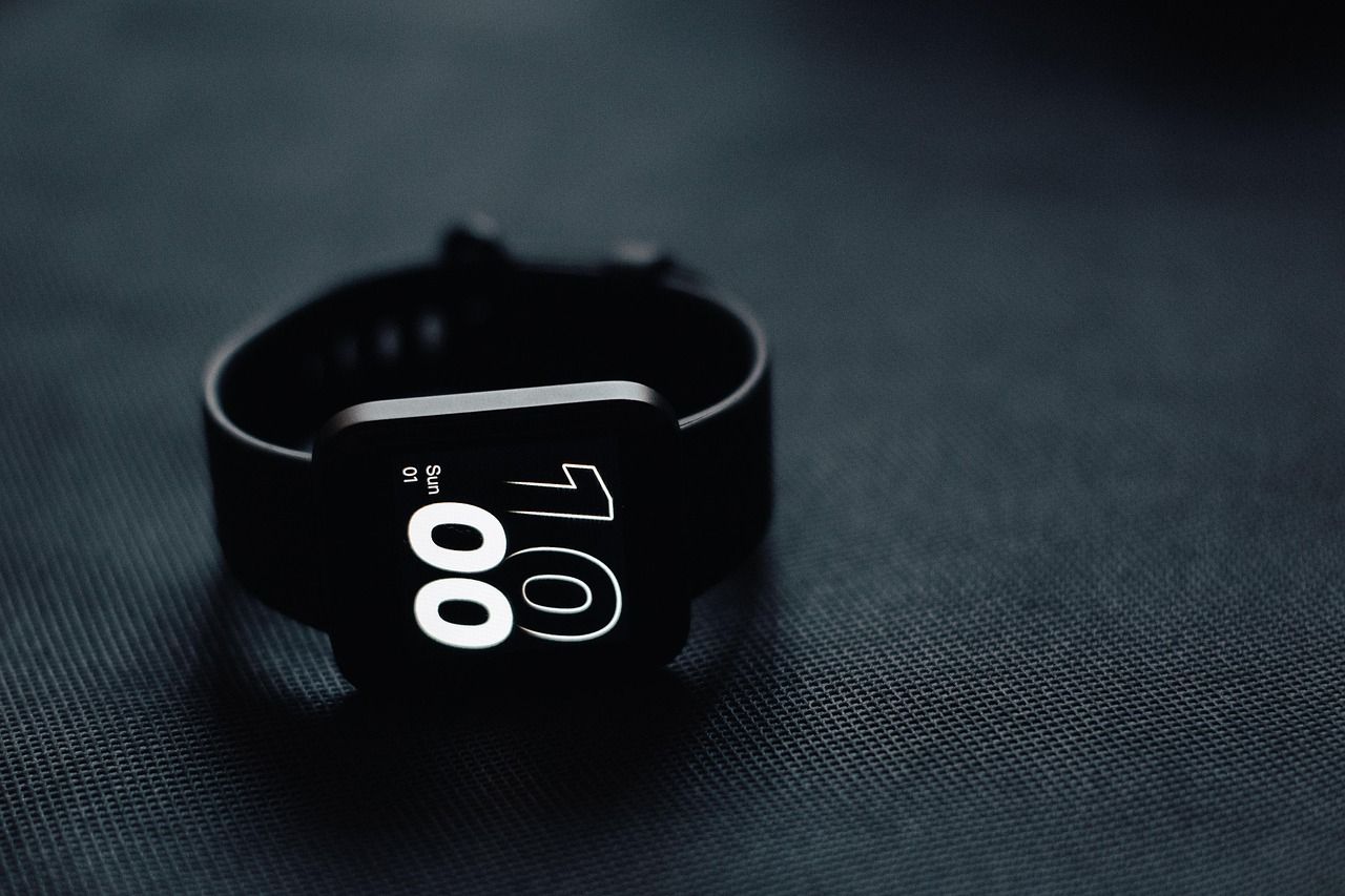 entdecken sie die neuesten wearables: smarte geräte, die ihren alltag verbessern, fitness überwachen und ihre gesundheit im blick behalten.