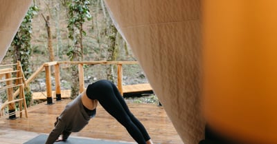 Natur & Geist: Yoga-Retreats in der Natur