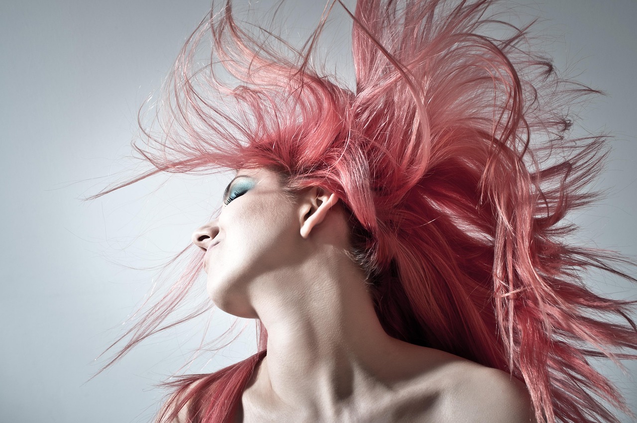 entdecken sie die neuesten frisuren-trends und kreative hairstyling-ideen für jeden anlass. lassen sie sich inspirieren und finden sie ihren perfekten look!