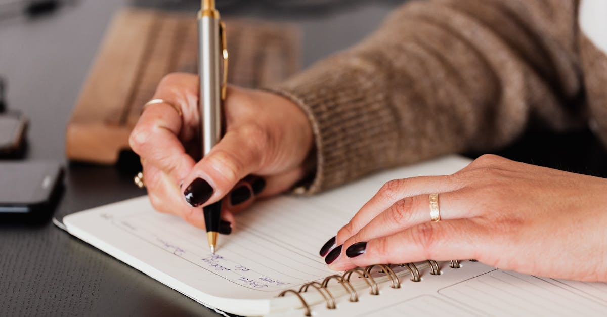 erleben sie die transformative kraft des journaling! entdecken sie techniken, um ihre gedanken zu ordnen, ihre kreativität zu entfalten und persönliche ziele zu setzen. beginnen sie noch heute mit einer reflektierenden reise zu sich selbst!