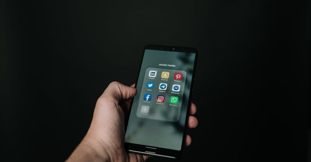entdecken sie die faszinierende welt der social media stars! aktuelle trends, spannende hintergrundgeschichten und inspirierende einblicke in das leben bekannter influencer und content creator.