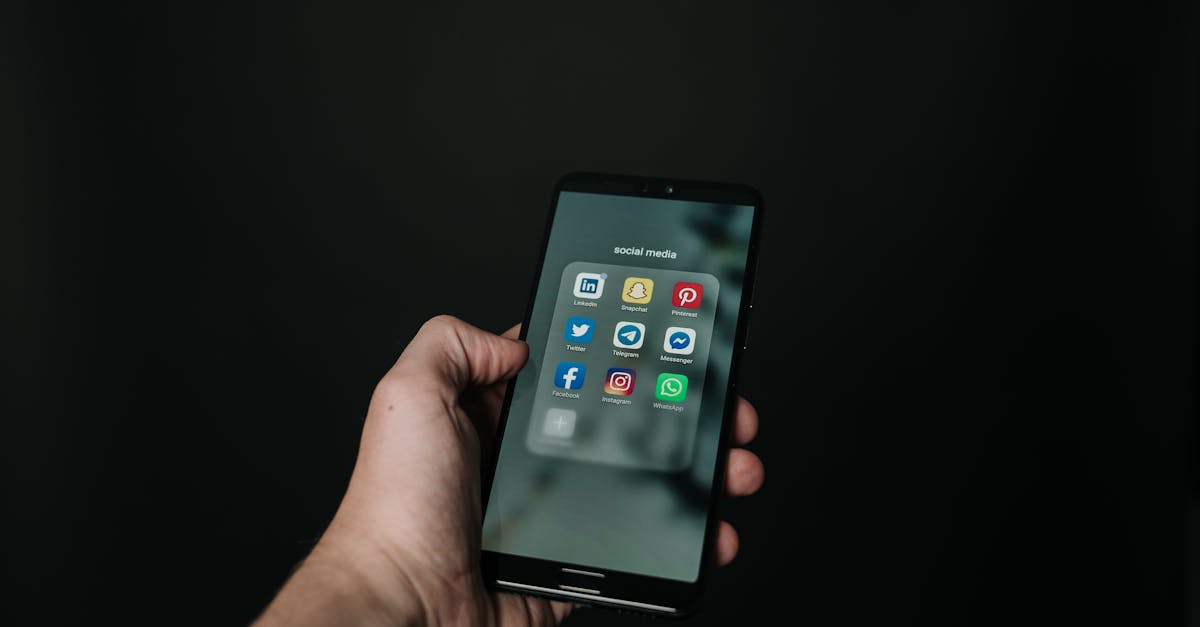 entdecken sie die faszinierende welt der social media stars! aktuelle trends, spannende hintergrundgeschichten und inspirierende einblicke in das leben bekannter influencer und content creator.