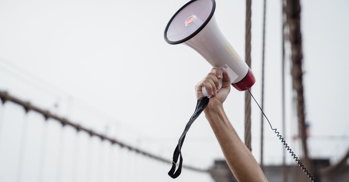 entdecken sie, wie soziale bewegungen gesellschaften verändern, politische veränderungen bewirken und soziale gerechtigkeit fördern. erfahren sie mehr über geschichte, ziele und auswirkungen sozialer bewegungen.