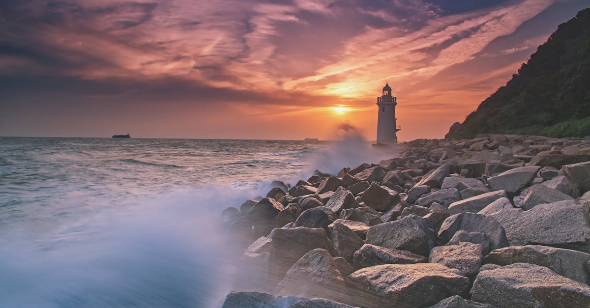 erleben sie die schönsten sonnenuntergänge: tipps, inspirationen und atemberaubende bilder für unvergessliche abende am horizont.